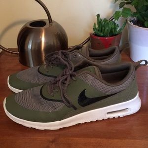 Nike Army Green Sneakers
